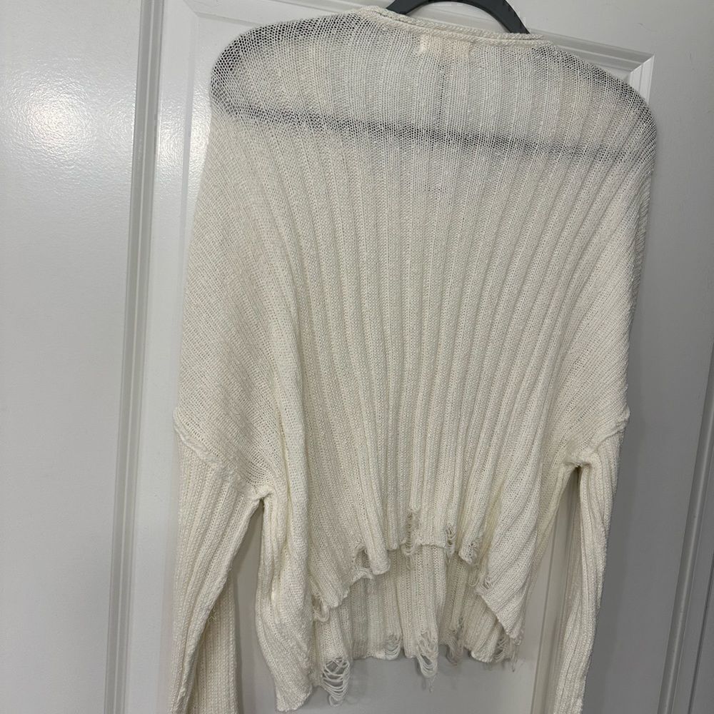 Ribbed Distressed‎ Sweater - Picture 9 of 9